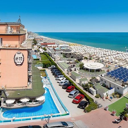 Hotel Negresco Milano Marittima Esterno foto