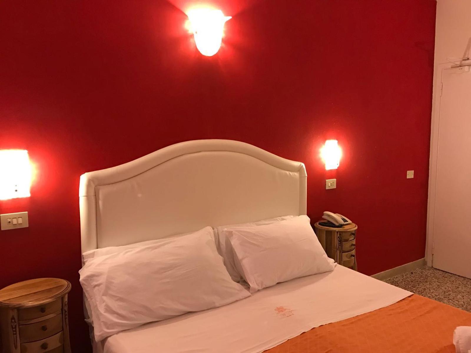 Hotel Negresco Milano Marittima Esterno foto