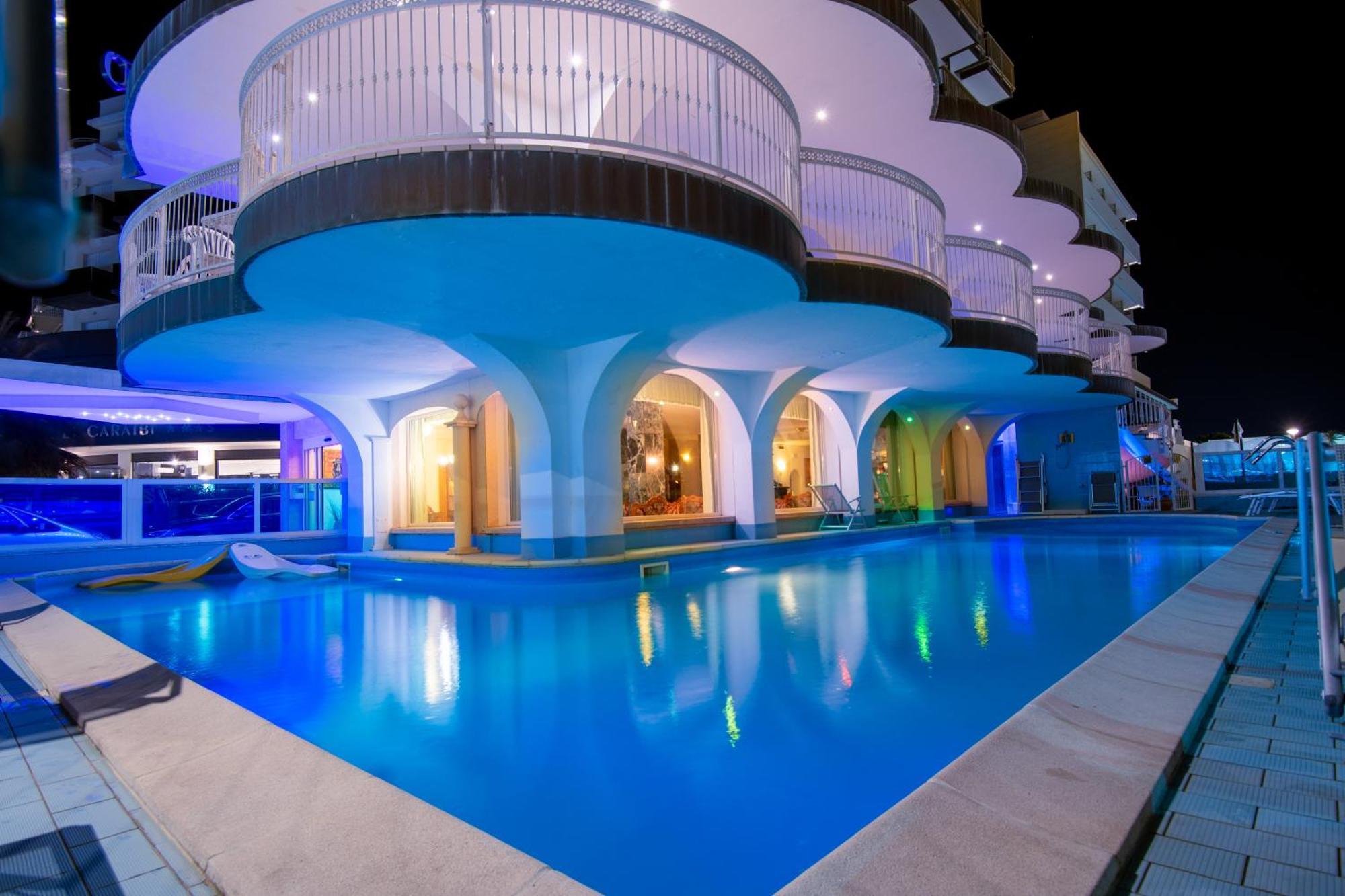 Hotel Negresco Milano Marittima Esterno foto