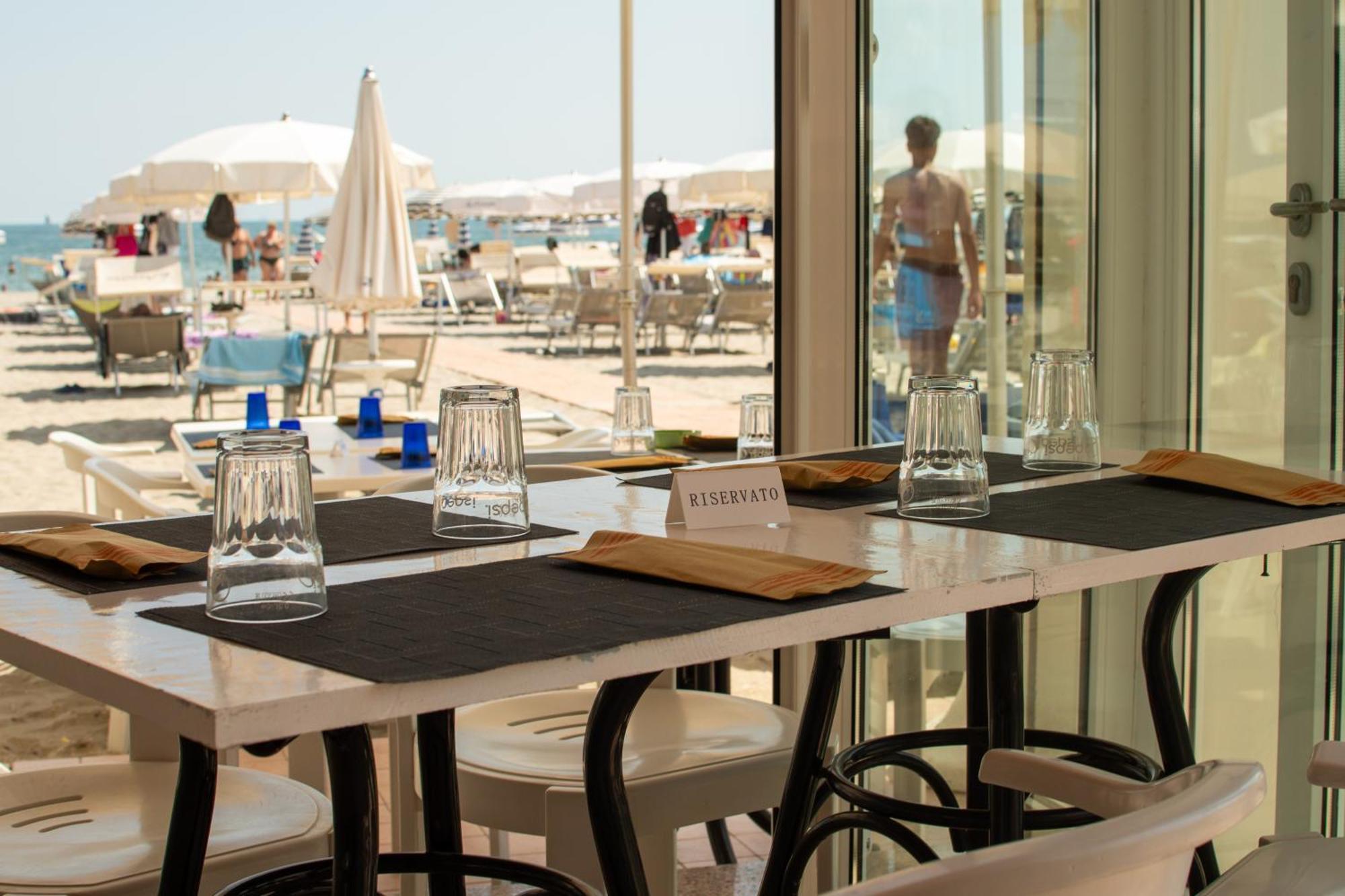 Hotel Negresco Milano Marittima Esterno foto