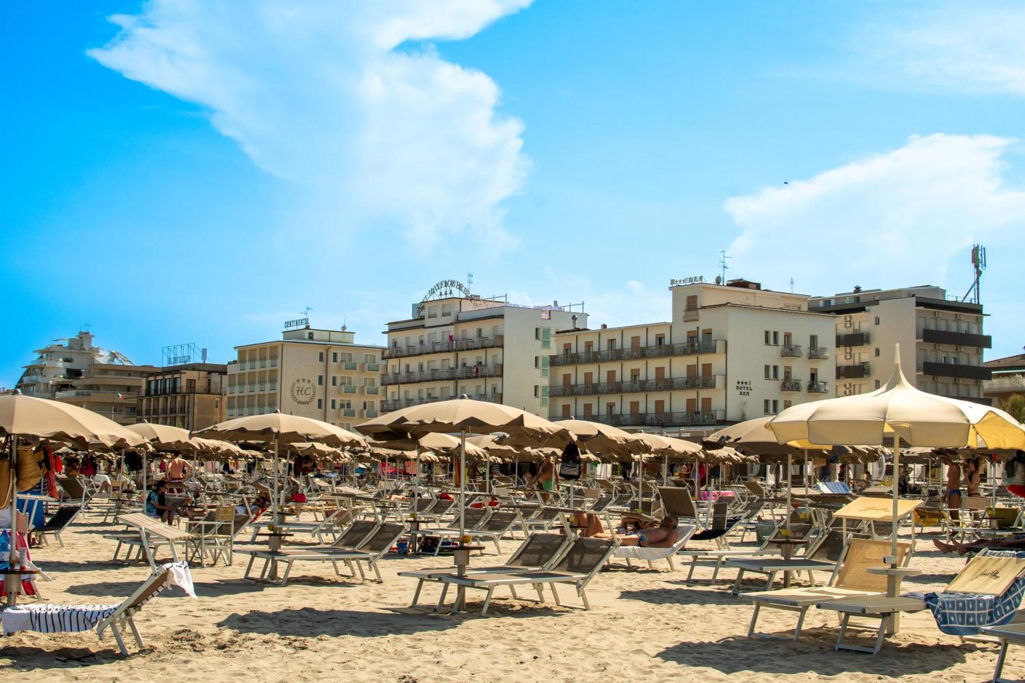 Hotel Negresco Milano Marittima Esterno foto
