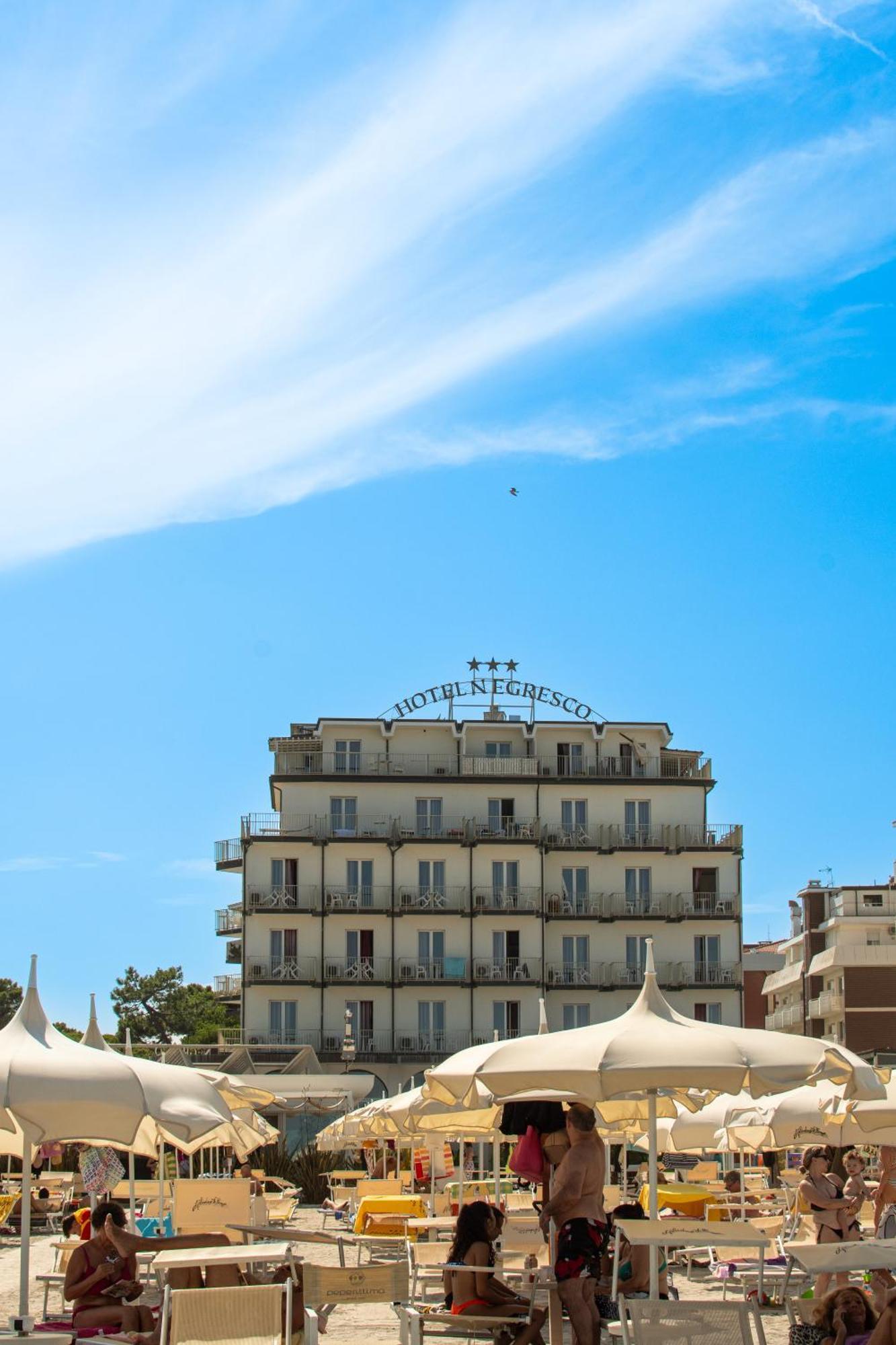 Hotel Negresco Milano Marittima Esterno foto