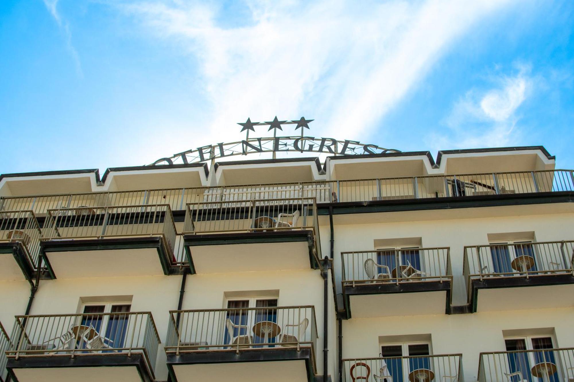 Hotel Negresco Milano Marittima Esterno foto