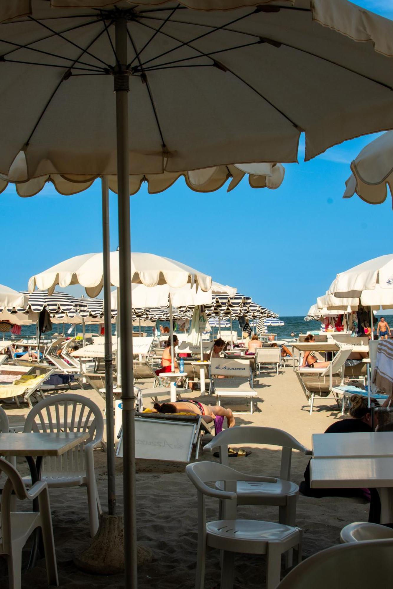 Hotel Negresco Milano Marittima Esterno foto